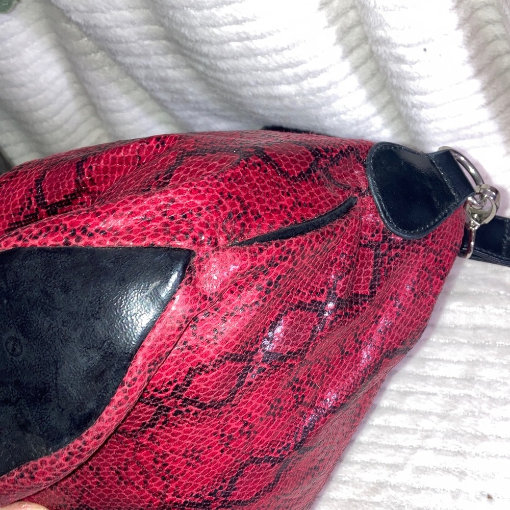 Nine West Red Snake Print Shoulder Bag with crossbody strap - Picture 7 of 11